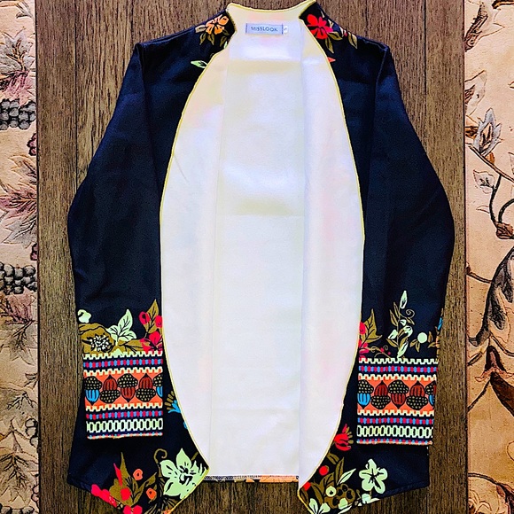 •Black Blazer with vivid patterns throughout - Picture 2 of 16